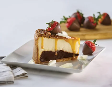 0170044312_FS_GOLD_Lawlers_CarmelFudgeCheesecake_12Cut