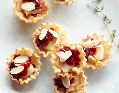 raspberry-brie-bites.d9e405fa